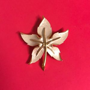 Vintage brooch leaf